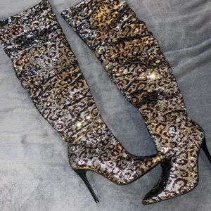 GOLD HIGH RISE BOOTS